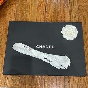 Chanel Gift box with Flower and Ribbon